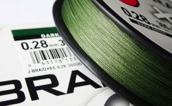 Плетено влакно Daiwa J-BRAID™ X8 Dark Green 300м - Тъмно зелено